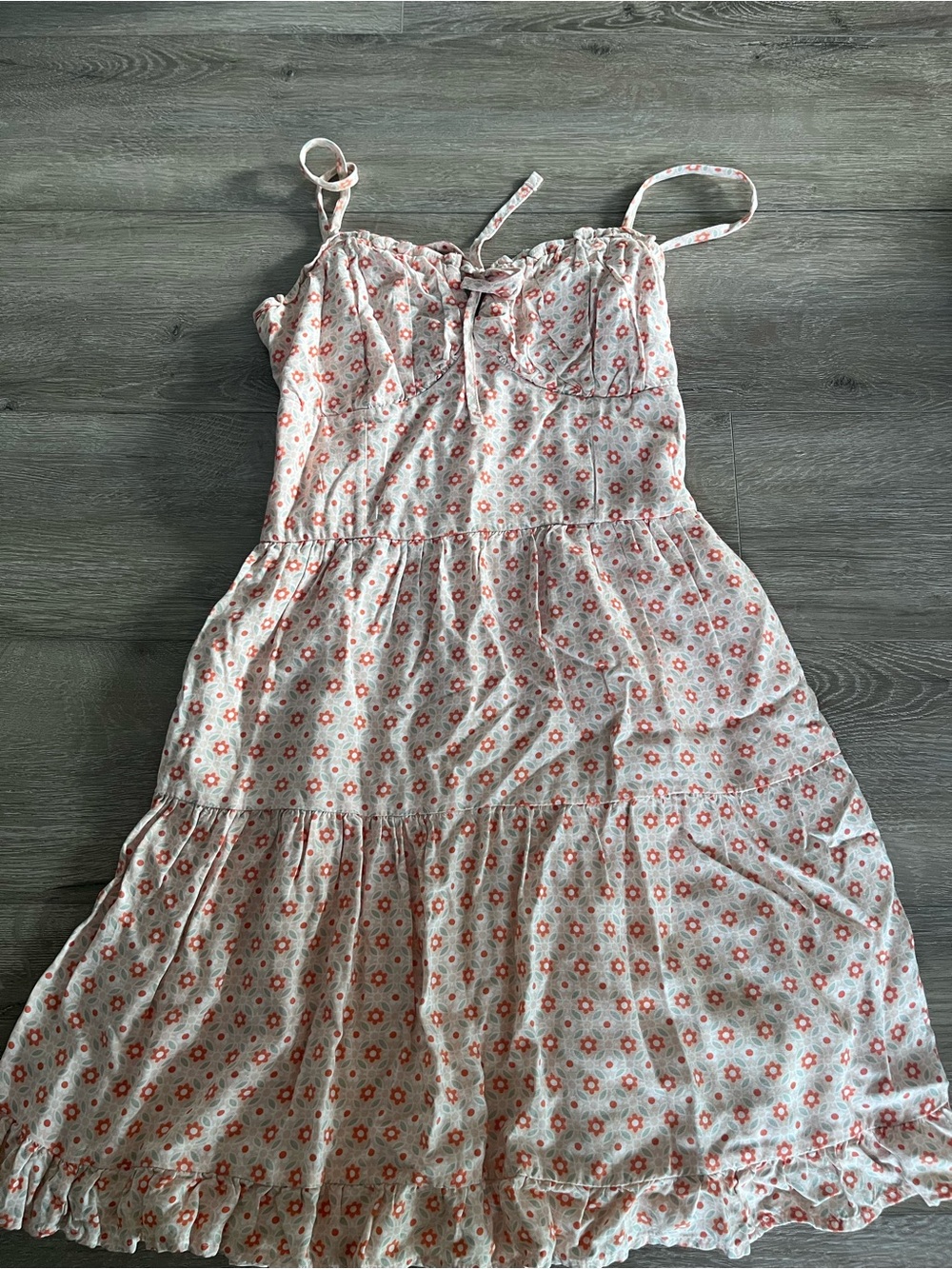 Hollister Floral Tie-Front Sundress in Cream and Coral size S
